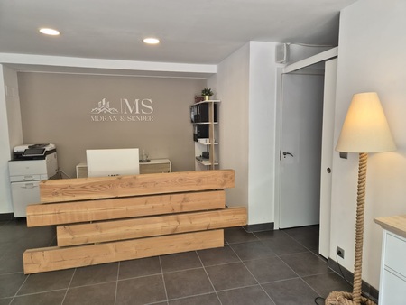 Entrada de la inmobiliaria Moran & Sender - Inmobiliaria Compra Venta Alquileres Rubi
